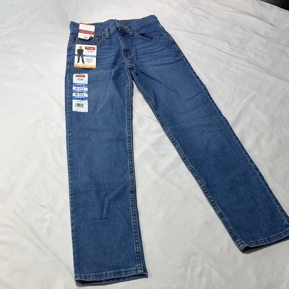 Wrangler Other - Boys wrangler NWT straight fit jeans size 12 slim flex